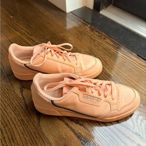 Adidas continental 80